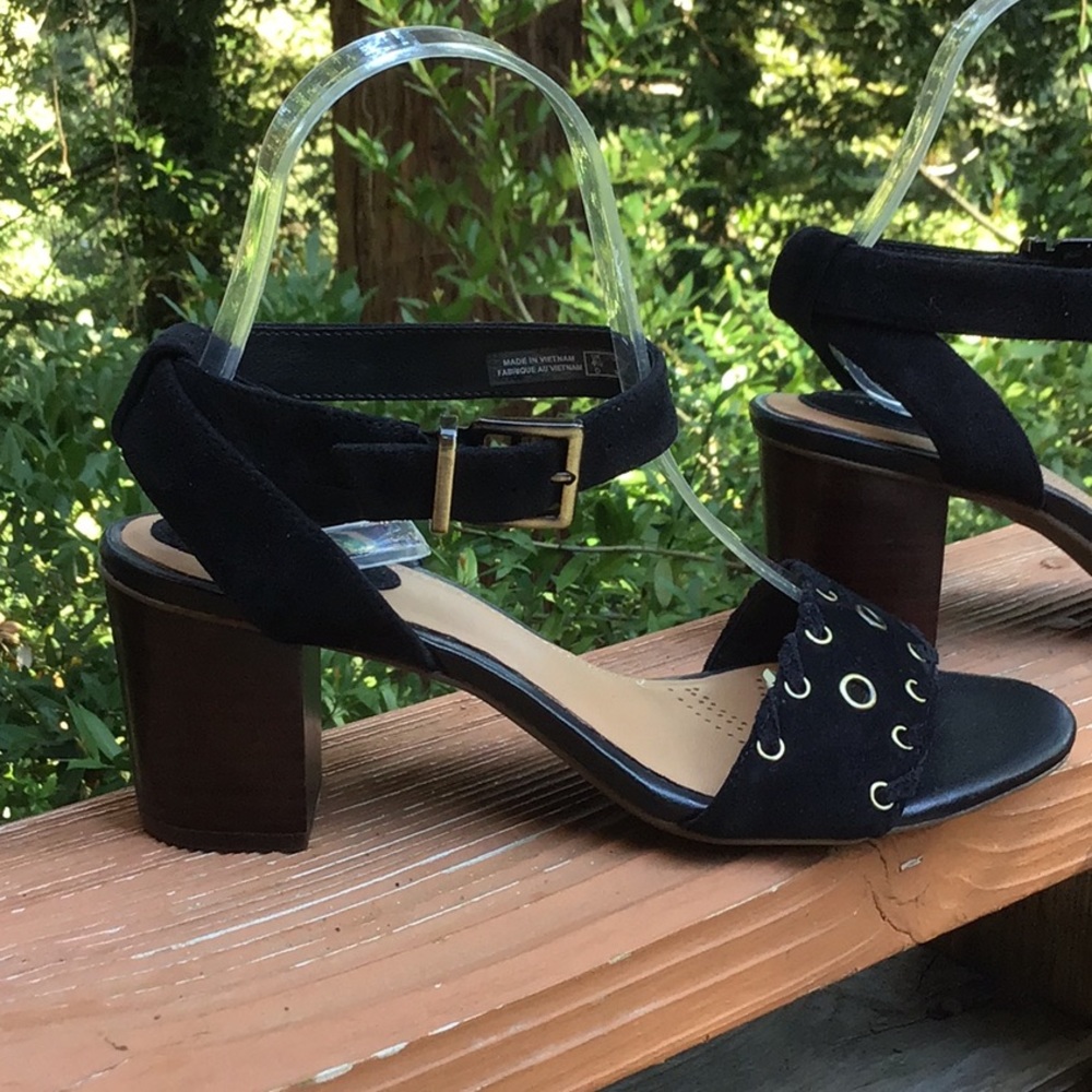 Clark’s Artisan Adjustable Black Suede 7M NEW
